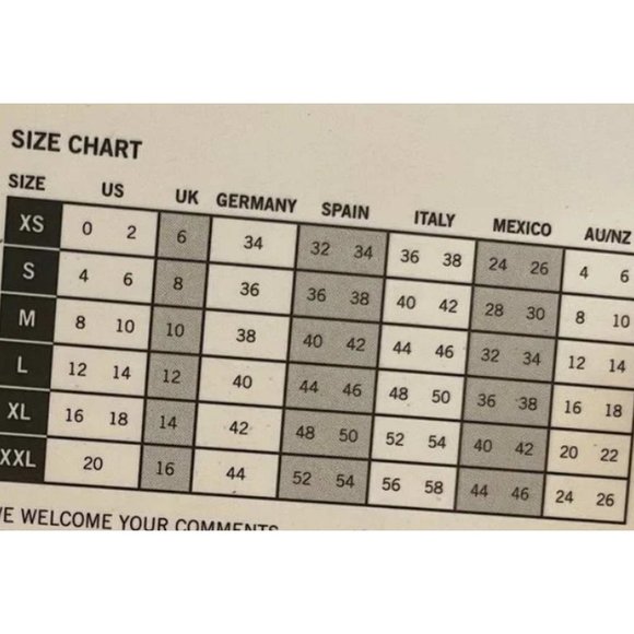 HUE Cropped Eyelet-Hem High Waist Leggings X SMALL (909) - Picture 6 of 6